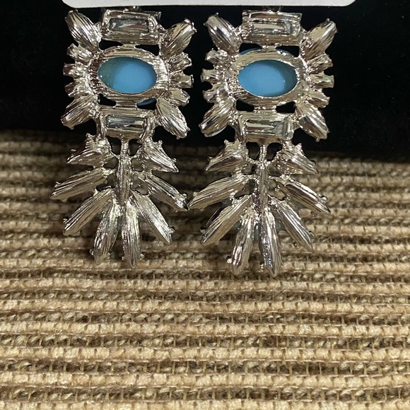 Allie beads dangle earrings - Picture 3 of 4